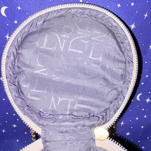 Chip Teacup Crossbody Bag with Gold Chain - Picture 2 of 7